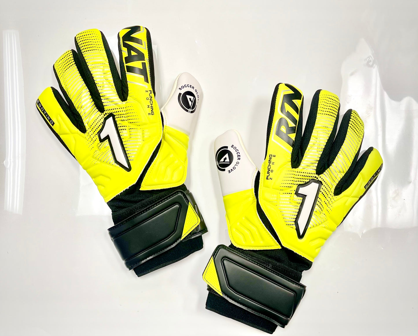 Rinat Egotiko Stellar Spine Turf Yellow