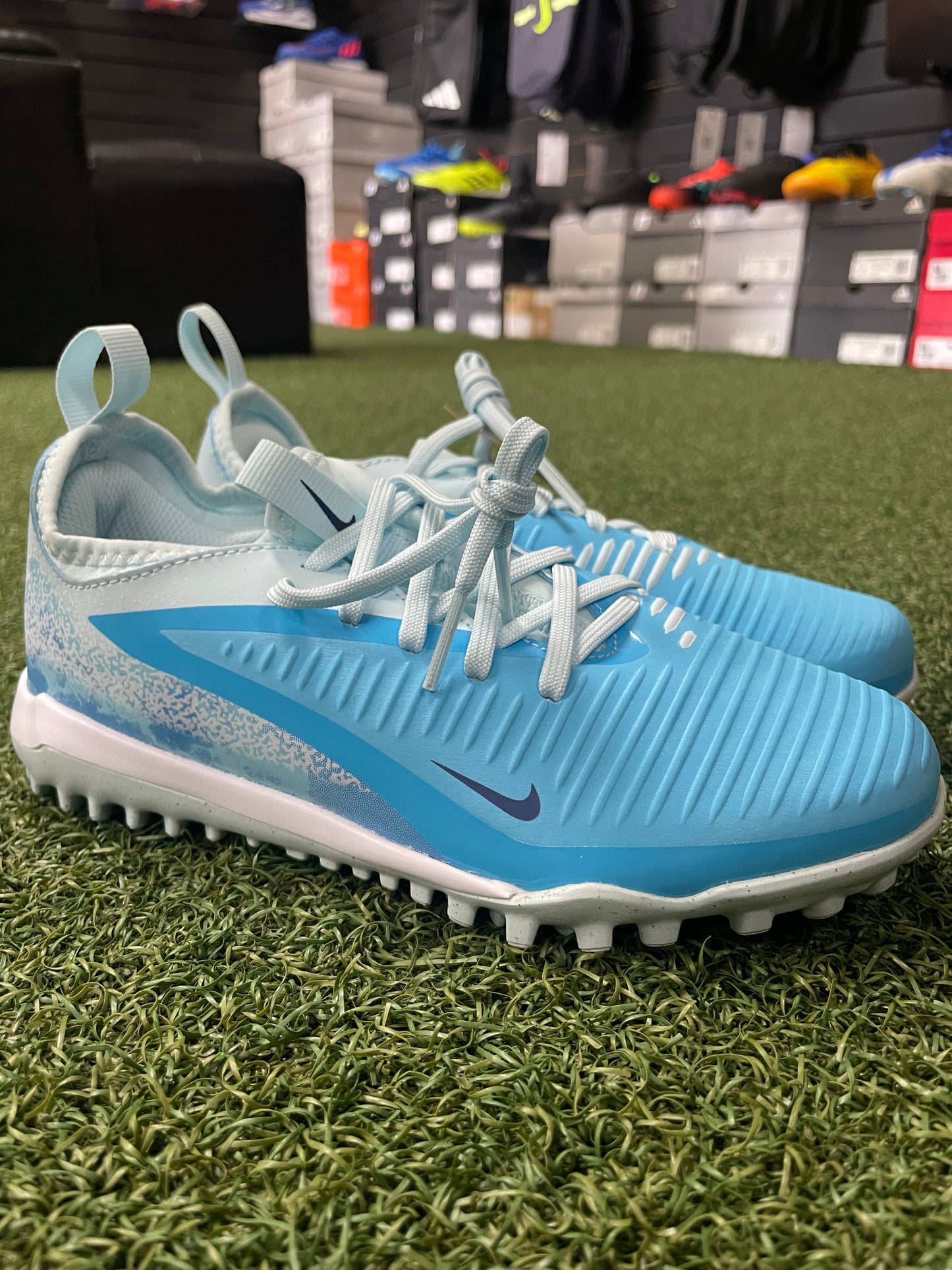 Jr Phantom 6 Low Acad TF
