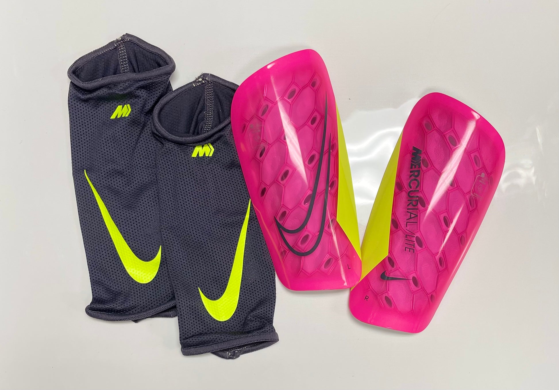 Nike adult mercurial lite superlock soccer shin sales guards
